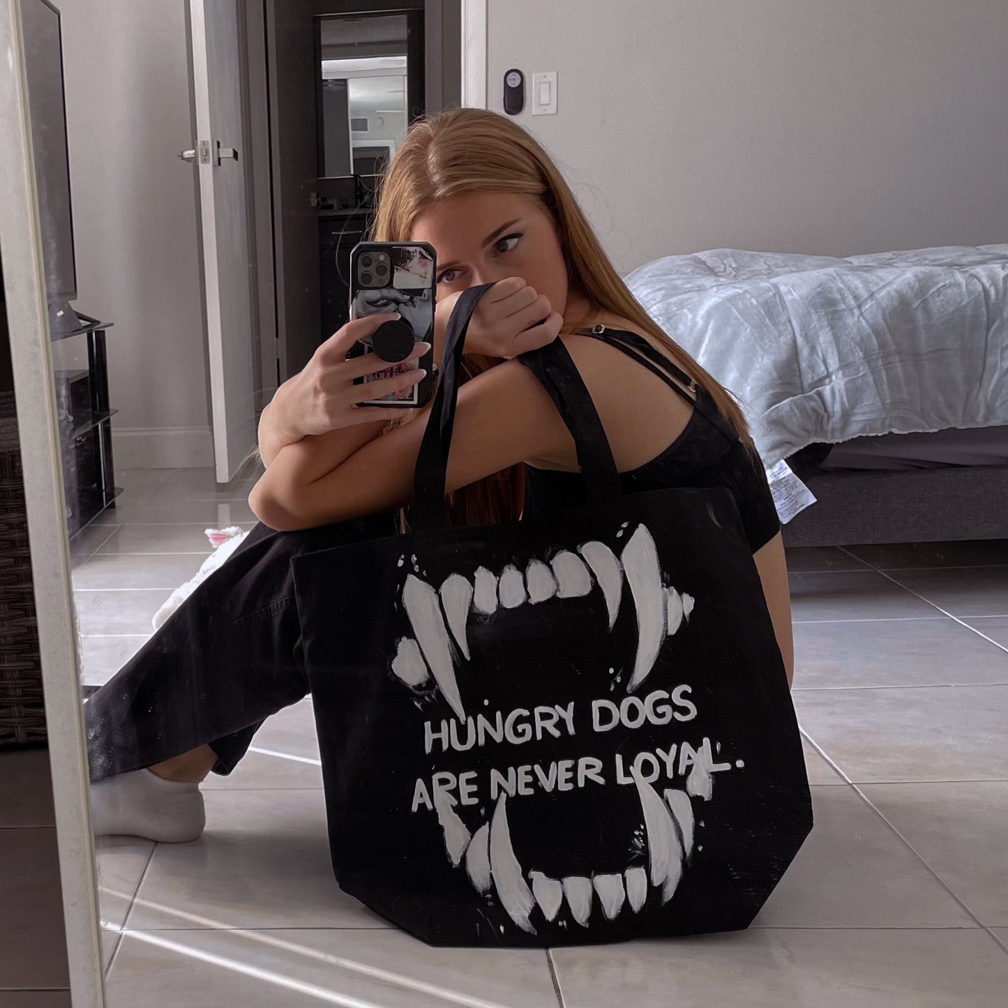 HUNGRY DOGS ARE NEVER LOYAL bag